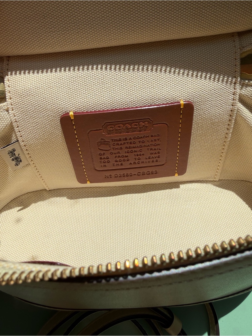 Coach Trail Bag in Moonlight - Picture 2 of 3